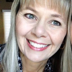 Meet your Posher, Niki